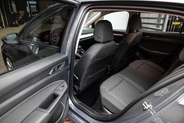 Volkswagen GOLF VIII Lim. 1.5 TSI 110 kW Life | Stoel en Stuurverwarming | CarPlay |