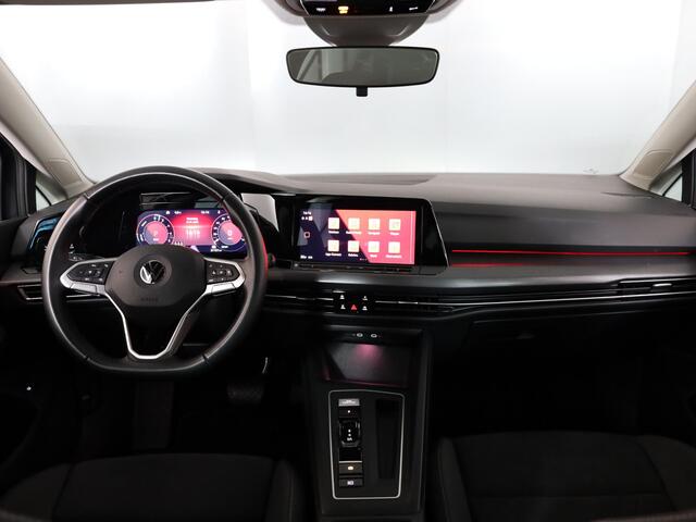 Volkswagen GOLF 1.4 eHybrid Style 204 pk Automaat (DSG) | Navigatie via App | Parkeersensoren | Adaptieve cruise control | LED koplampen |