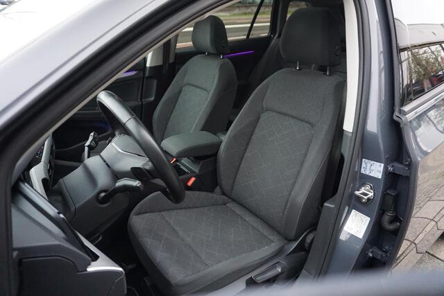 Volkswagen GOLF Variant 1.0 eTSI Life | PANO | H&K