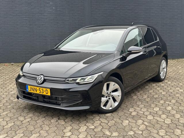 Volkswagen GOLF 1.5 TSI Life Edition, Carplay, Stoelverwarming, Nieuwstaat