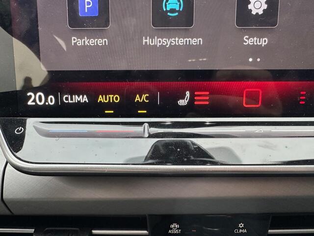 Volkswagen GOLF 1.5 TSI Life Edition, Carplay, Stoelverwarming, Nieuwstaat