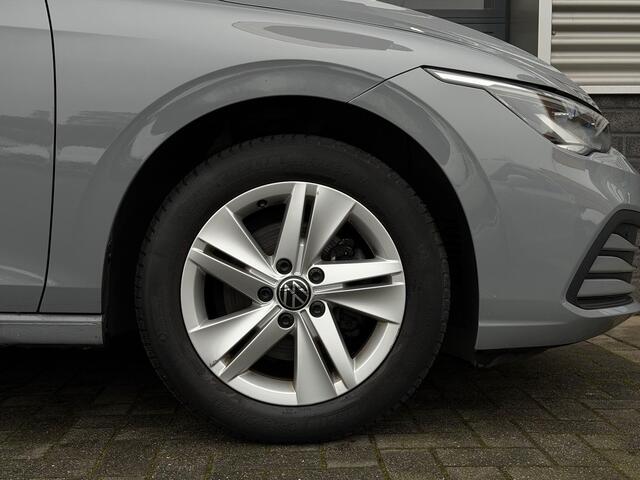 Volkswagen GOLF 1.5 eTSI Style Navi ACC PDC