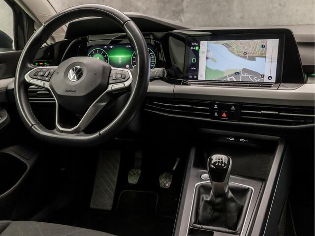 Volkswagen GOLF Variant 1.0 TSI Sport (APPLE CARPLAY, GROOT NAVI, CLIMATE, PARKEERSENSOREN, KEYLESS, SPORTSTOELEN, GETINT GLAS, SFEERVERLICHTING, NIEUWSTAAT)