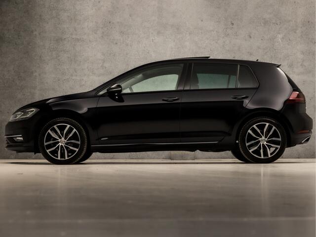 Volkswagen GOLF 1.0 TSI Highline Sportline (SCHUIFDAK, APPLE CARPLAY, GROOT NAVI, CLIMATE, LED KOPLAMPEN, STOELVERWARMING, ALCANTARA, DYNAMISCHE KNIPPERLICHTEN, ADAPTIVE CRUISE, NIEUWSTAAT)