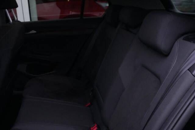 Volkswagen GOLF 1.4 EHYBRID STYLE-All in prijs/ Stoelverwarming/Camera/Navi