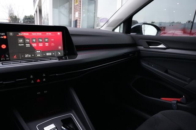 Volkswagen GOLF 1.4 EHYBRID STYLE-All in prijs/ Stoelverwarming/Camera/Navi