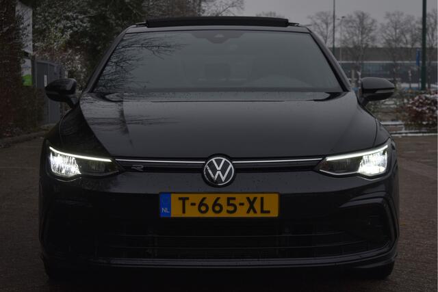 Volkswagen GOLF 1.5 eTSI R-Line Business Black Style | Pano.dak | Harman/Kardon | Camera | Stuurverwarming | Sportstoelen | Sfeerverlichting | Adapt.CC