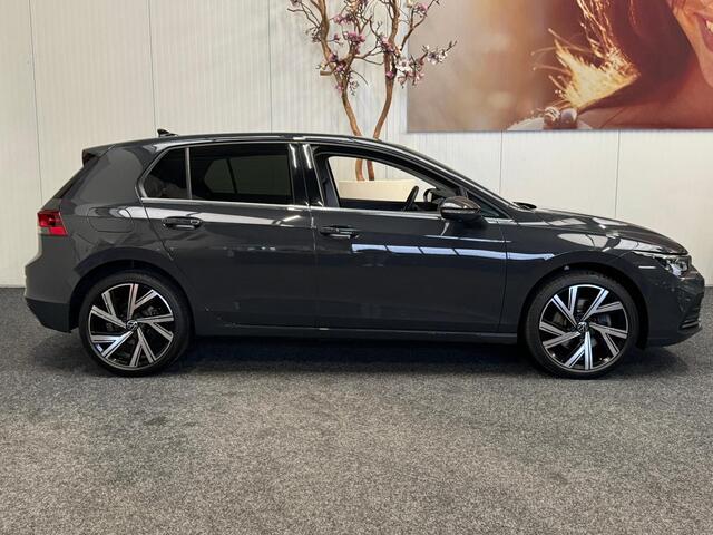 Volkswagen GOLF 1.4 eHybrid Style PHEV ADAPTIVE CRUISE CONTROL ALCANTARA STUURVERWARMING STOELVERWARMING ACHTERUITRIJ CAMERA NAVIGATIE !!!