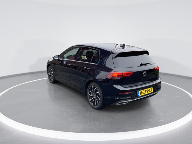 Volkswagen GOLF 1.5 eTSI 150pk DSG Style · Panoramadak · Camera · Apple/Android Car Play · Dodehoeksensor ·