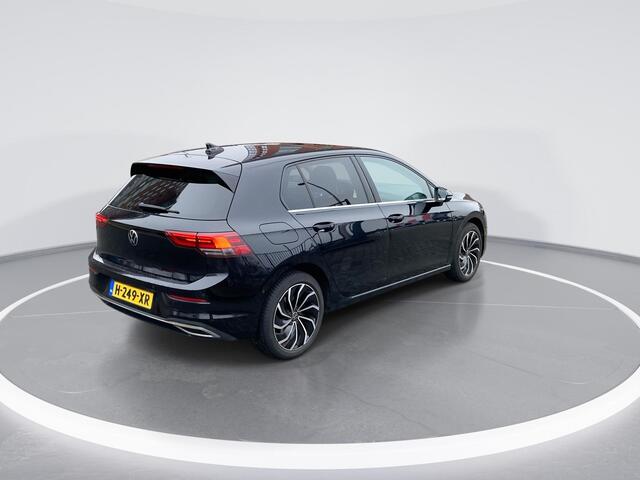 Volkswagen GOLF 1.5 eTSI 150pk DSG Style · Panoramadak · Camera · Apple/Android Car Play · Dodehoeksensor ·