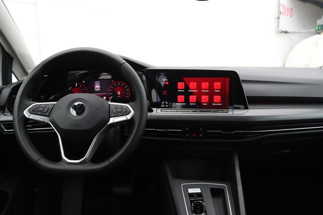 Volkswagen GOLF 1.4 eHybrid Style 204pk DSG6 | Memory/massagestoelen | Stuur/Stoelverwarming | Navigatie | Carplay