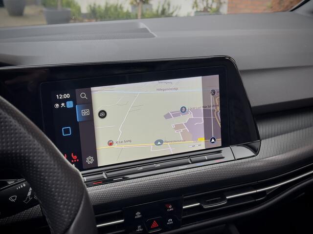 Volkswagen GOLF 1.5 eTSI AUT7 3X R-LINE PANODAK LEDER NAVI DIGI-DASH APPLE-CARPLAY LED LMV PDC