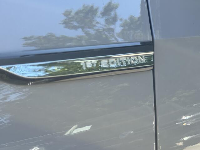 Volkswagen GOLF 1.5 eTSI 150pk DSG Style 1st Edition Black Panoramadak Winterpakket 19" Velgen IQ Light Massagestoel