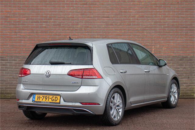 Volkswagen GOLF 1.5 TSI 130pk Comfortline, Carplay, Adaptive Cruise, Climate control, PDC, Bluetooth.