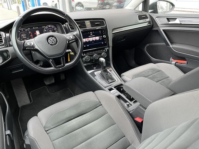 Volkswagen GOLF 1.5 TSI Highline / AUTOMAAT/ ADAPT. CRUISE/ DIGITAL DASH/ APP-CONNECT/ LED/ PARK. SENSOREN + CAMERA/ NAVI/ CLIMA/ STOEL VERWARM.
