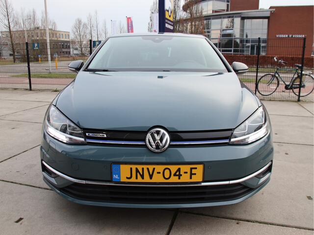 Volkswagen GOLF 1.5 TSI Highline Carplay, Camera, ACC, Winterpakket Prijspakker!