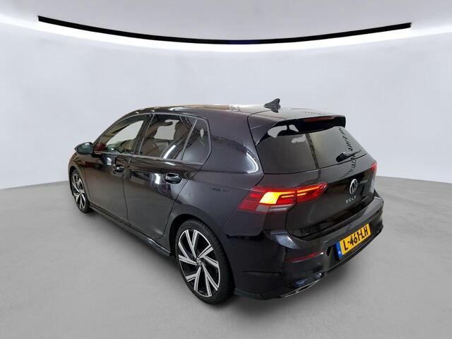 Volkswagen GOLF 1.5 TSI 130pk R-Line / Navigatie / Sfeerverlichting / Parkeersensoren