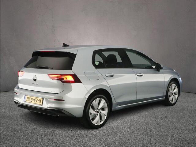 Volkswagen GOLF Life Edition 1.5 TSI eHybrid 204pk DSG Automaat Adaptive cruise control, Achteruitrijcamera, Stuurwiel verwarmd, LED koplampen, Parkeersensoren, Stoelverwarming