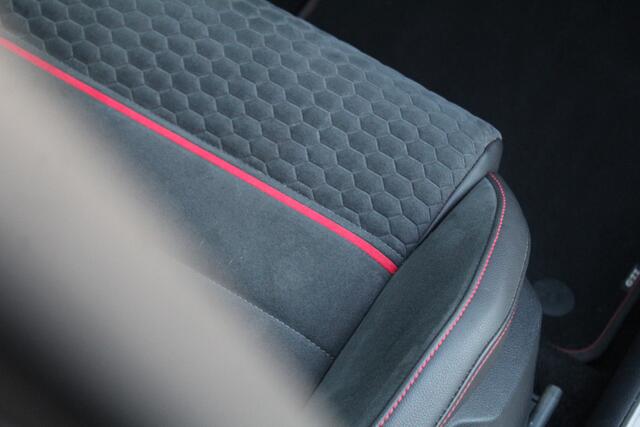 Volkswagen GOLF 2.0 TSI 245Pk GTI Performance | Alcantara/leer | Panoramadak