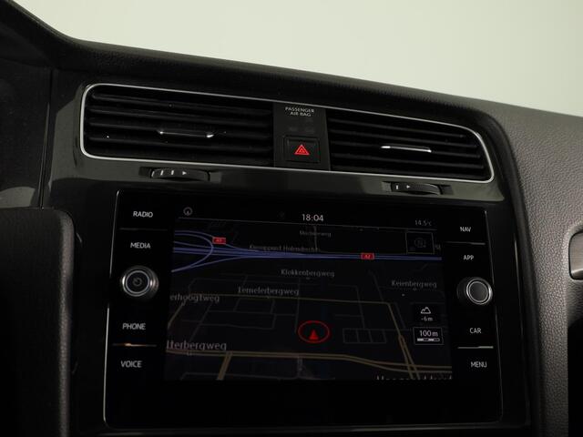 Volkswagen GOLF 1.0 TSI Comfortline 115PK | Navigatie | Parkeersensoren | Spiegelpakket