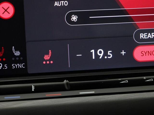 Volkswagen GOLF 1.5eTSI/130PK Style DSG · Navigatie · Apple/Android Car Play · Camera + Parkeersensoren · Stoelverwarming ·