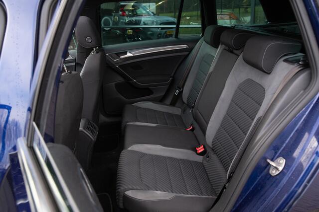 Volkswagen GOLF Variant 1.5 TSI Highline Business R , Panoramadak, Adap. cruise, Trekhaak,