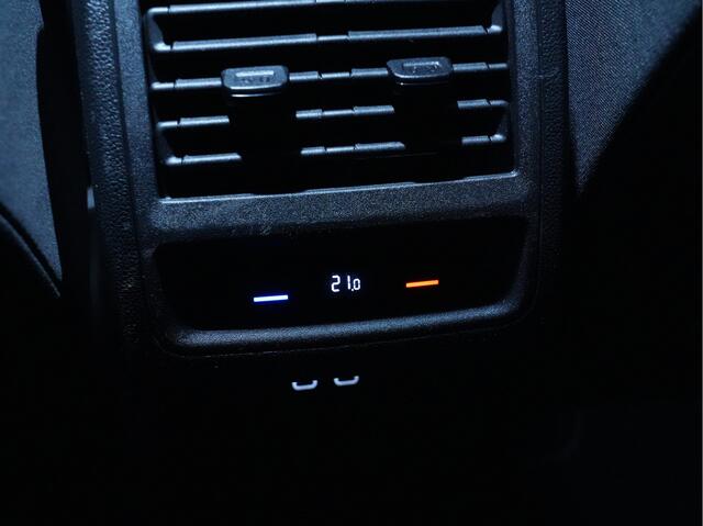 Volkswagen GOLF 1.4 eHybrid 245pk GTE Panorama dak Camera 18'velgen Winterpakket 800 werk