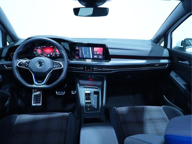 Volkswagen GOLF 1.4 eHybrid 245pk GTE Panorama dak Camera 18'velgen Winterpakket 800 werk