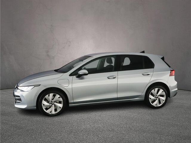 Volkswagen GOLF Life Edition 1.5 TSI eHybrid 204pk DSG Automaat Adaptive cruise control, Achteruitrijcamera, LED koplampen, Stuurwiel verwarmd, Parkeersensoren