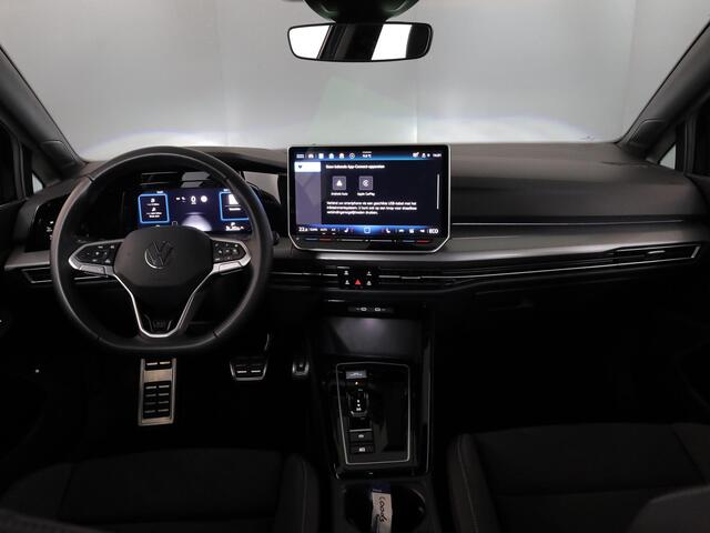 Volkswagen GOLF 1.5 eHybrid 50 Edition 204 pk Automaat (DSG) | Verlengde garantie | Navigatie | Parkeersensoren | Achteruitrijcamera | Adaptieve cruise control | Stoelverwarming |