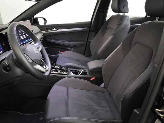 Volkswagen GOLF 1.5 eHybrid 50 Edition 204 pk Automaat (DSG) | Verlengde garantie | Navigatie | Parkeersensoren | Achteruitrijcamera | Adaptieve cruise control | Stoelverwarming |