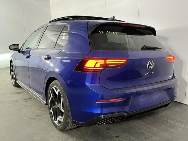 Volkswagen GOLF 1.5 eTSI R-Line / AUTOMAAT/ GARANTIE 03-2030/ PANO/ HARMAN KARDON/ PARK.SENSOR.V+A/ 360 CAMERA/ STUUR+STOEL VERWARM./ APP-CONNECT/ ACC/ DAB/ DIGITAL DASH/ RIJ-MODI/ ISOFIX/ 17'' LMV