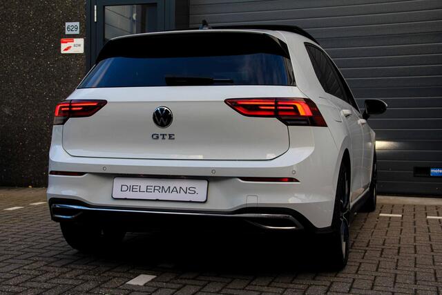 Volkswagen GOLF 1.4 eHybrid DSG GTE | Panoramadak | Carplay | Stoel/Stuur Verwarming | 19" Warmenau