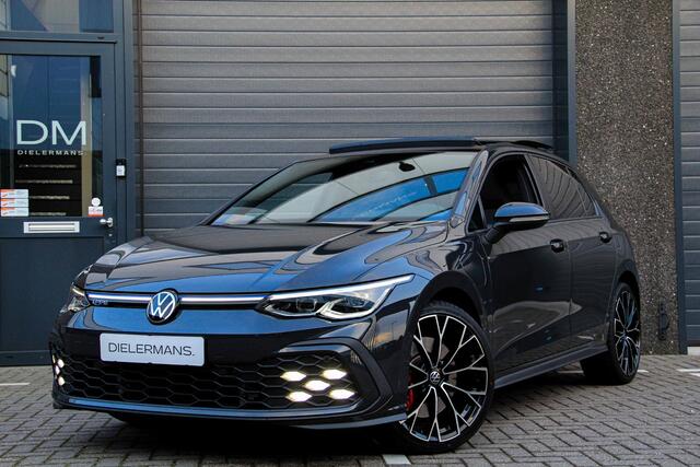 Volkswagen GOLF 1.4 eHybrid DSG GTE Dolphin Grey | Panorama dak | IQ | LED verstralers | Carplay | Sfeerverlichting | 19" Warmenau