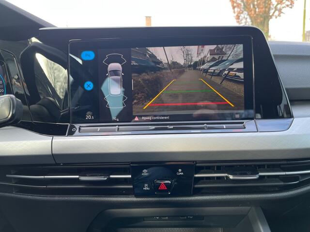 Volkswagen GOLF 1.0 TSI LIFE / NAVI / CARPLAY / DIGI COCKPIT / DAB / CAMERA / SFEERVERLICHTING