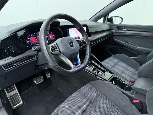 Volkswagen GOLF 1.4 eHybrid GTE | 245 PK | SoH 91% | Trekhaak | Panoramadak | Matrix LED koplampen | Apple Carplay/Android Auto |