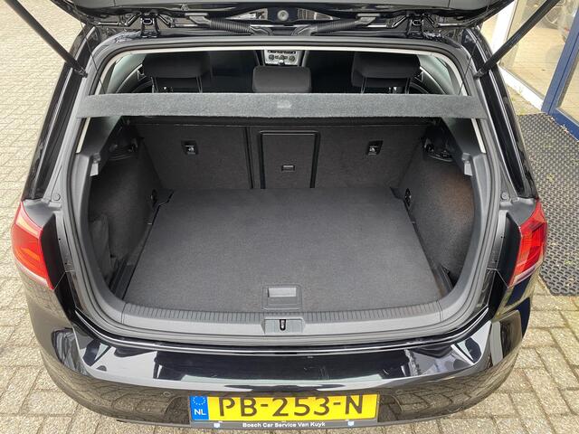 Volkswagen GOLF 1.0 TSI Comfortline / NL-Auto / 66.000 KM / Cruise-Control / Apple-Carplay & Android-Auto / Climate-Control / Radio-Bluetooth / Navi / PDC V+A / 16'' LMV / ENZ.