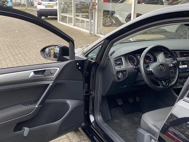 Volkswagen GOLF 1.0 TSI Comfortline / NL-Auto / 66.000 KM / Cruise-Control / Apple-Carplay & Android-Auto / Climate-Control / Radio-Bluetooth / Navi / PDC V+A / 16'' LMV / ENZ.