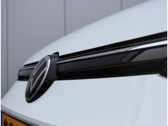 Volkswagen GOLF 1.0 TSI Life | Stoel/-Stuurverwarming | Navigatie | ACC