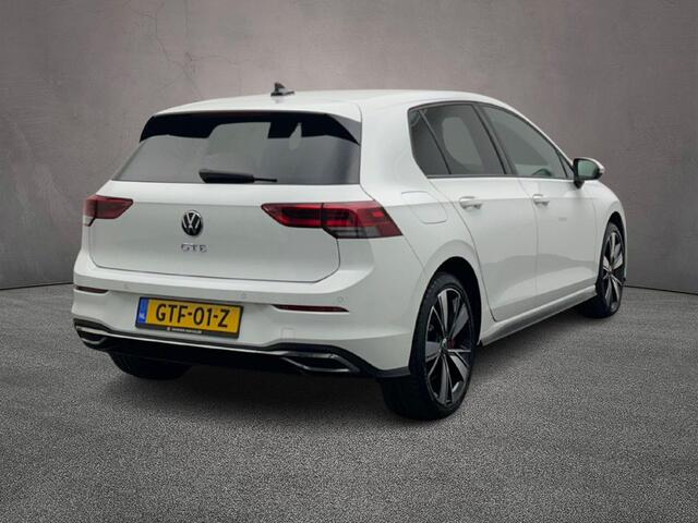 Volkswagen GOLF GTE 1.4 TSI eHybrid 245pk DSG Automaat Adaptive cruise control, Navigatie, Achteruitrijcamera, LED koplampen, Stuurwiel verwarmd, Stoelverwarming