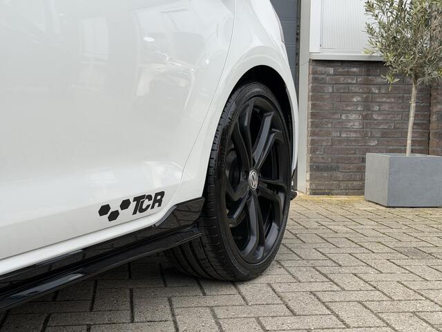 Volkswagen GOLF 2.0 TSI GTI TCR | STAGE 2 | R600 | Schuif-kanteldak | DYNAUDIO | Camera | CarPlay | Keyless | Dodehoek