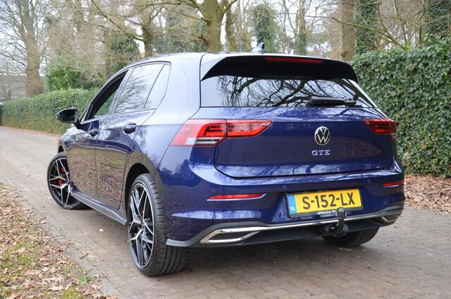 Volkswagen GOLF Variant 1.5 eTSI R-Line Business Automaat/Navi/Led/Pdc/Ecc/Stoel & stuurverwarming/Virtual Cockpit/Achteruitrijcamera/Cr-Control adaptief/Panoramadak/Trekhaak