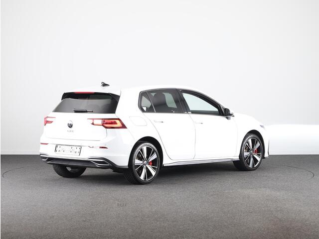 Volkswagen GOLF 1.4 eHybrid GTE 245 pk Automaat (DSG) | Navigatie | Parkeersensoren (Park assist) | Achteruitrijcamera | Matrix LED koplampen | Stoelverwarming |