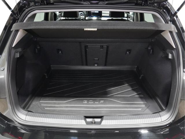 Volkswagen GOLF 1.5 eTSI 115pk DSG Life Edition Navigatie Camera Acc Led Privacy glas 17"lm Digital Cockpit 240