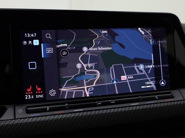 Volkswagen GOLF Variant 1.5eTSI/130PK R-Line DSG · Panoramadak · Camera + Parkeersensoren · Apple/Android