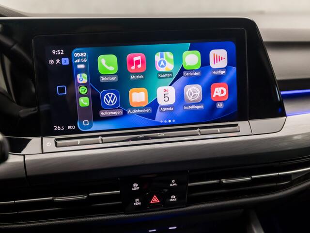 Volkswagen GOLF 1.4 eHybrid Sport 204Pk Automaat (APPLE CARPLAY, GROOT NAVI, CAMERA, MEMORY SEATS, ALCANTARA, KEYLESS, GETINT GLAS, SFEERVERLICHTING, NIEUWSTAAT)