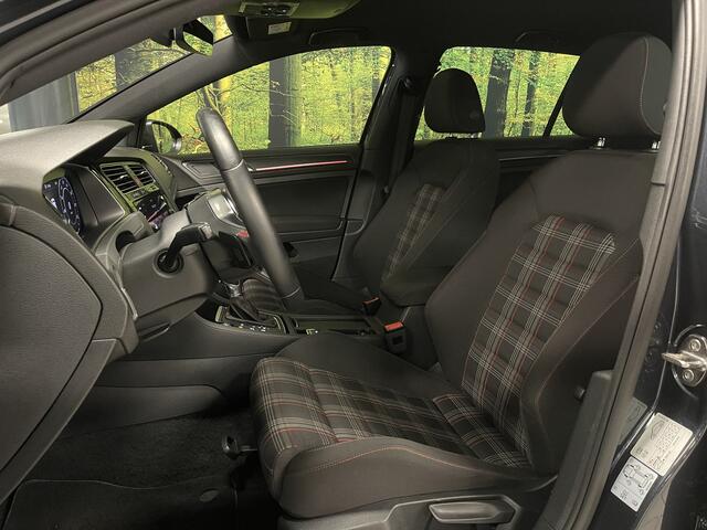 Volkswagen GOLF 2.0 TSI GTI Performance | 230 PK! | Virtual Dashboard | Apple Carplay | Android Auto | Adaptieve Cruise Control | Lane Assist | Dodehoeksensor | Stoelverwarming | Keyless Go / Keyless Entry |