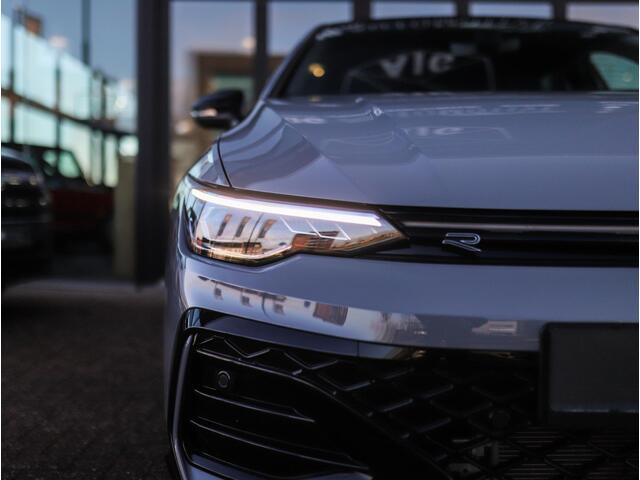 Volkswagen GOLF 1.5 TSI R-Line Edition