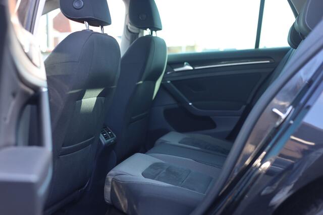 Volkswagen GOLF 1.5 TSI HIGHLINE BUSINESS R I AUT I PANO I CAMERA I ACC I LED