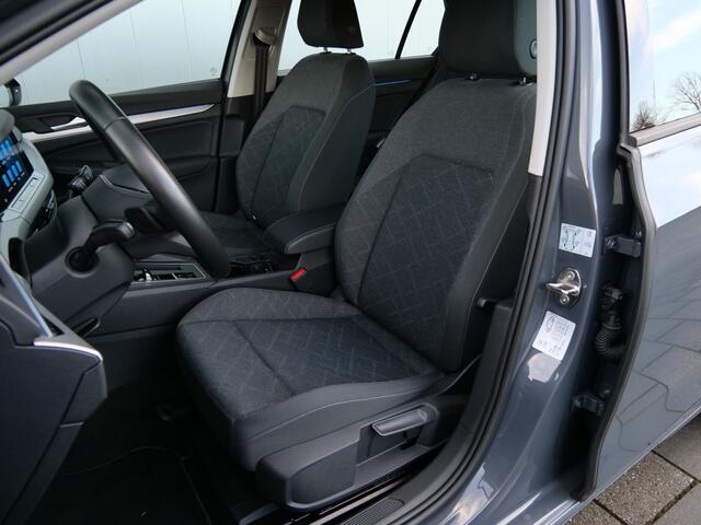 Volkswagen GOLF 1.0 eTSI Life Business 111 Pk Automaat Navigatie / Apple Carplay / DAB / Camera